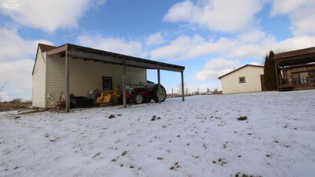 7491 Cook Road Swartz Creek, MI 48473 - Photo 32 of 34 20457084-31.JPG