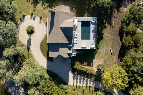 $3,695,000 | 105 Waterview Drive, Southold, NY 11971