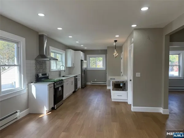$769,000 | 14 Park Street, Little Ferry, NJ 07643