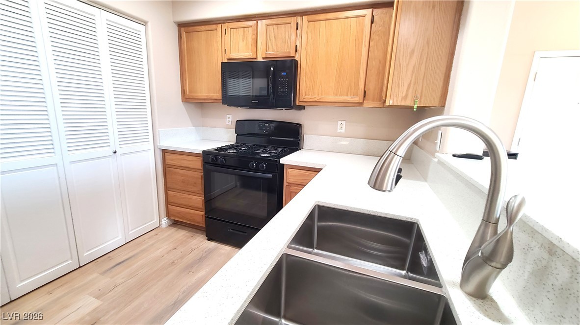7950 West Flamingo Road, Unit 2179 Las Vegas, NV 89147 - Photo 8 of 38