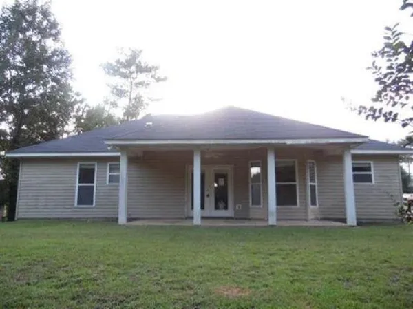 $1,700 | 65 Ponderosa Circle, Midway, FL 32343