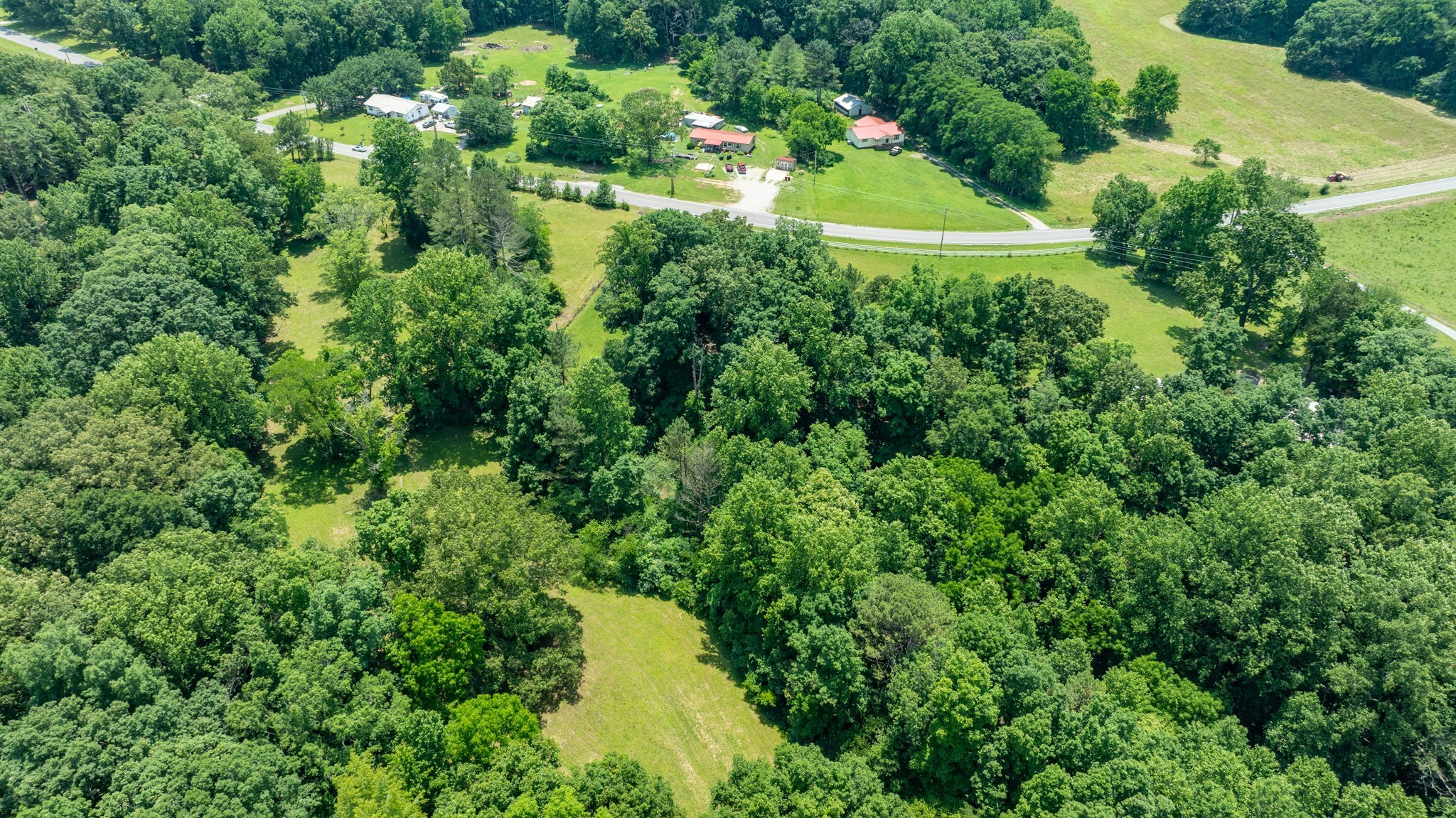 7542 Chestnut Ridge Road Winchester, TN 37398 - Photo 21 of 40 a view of a garden with a lake view