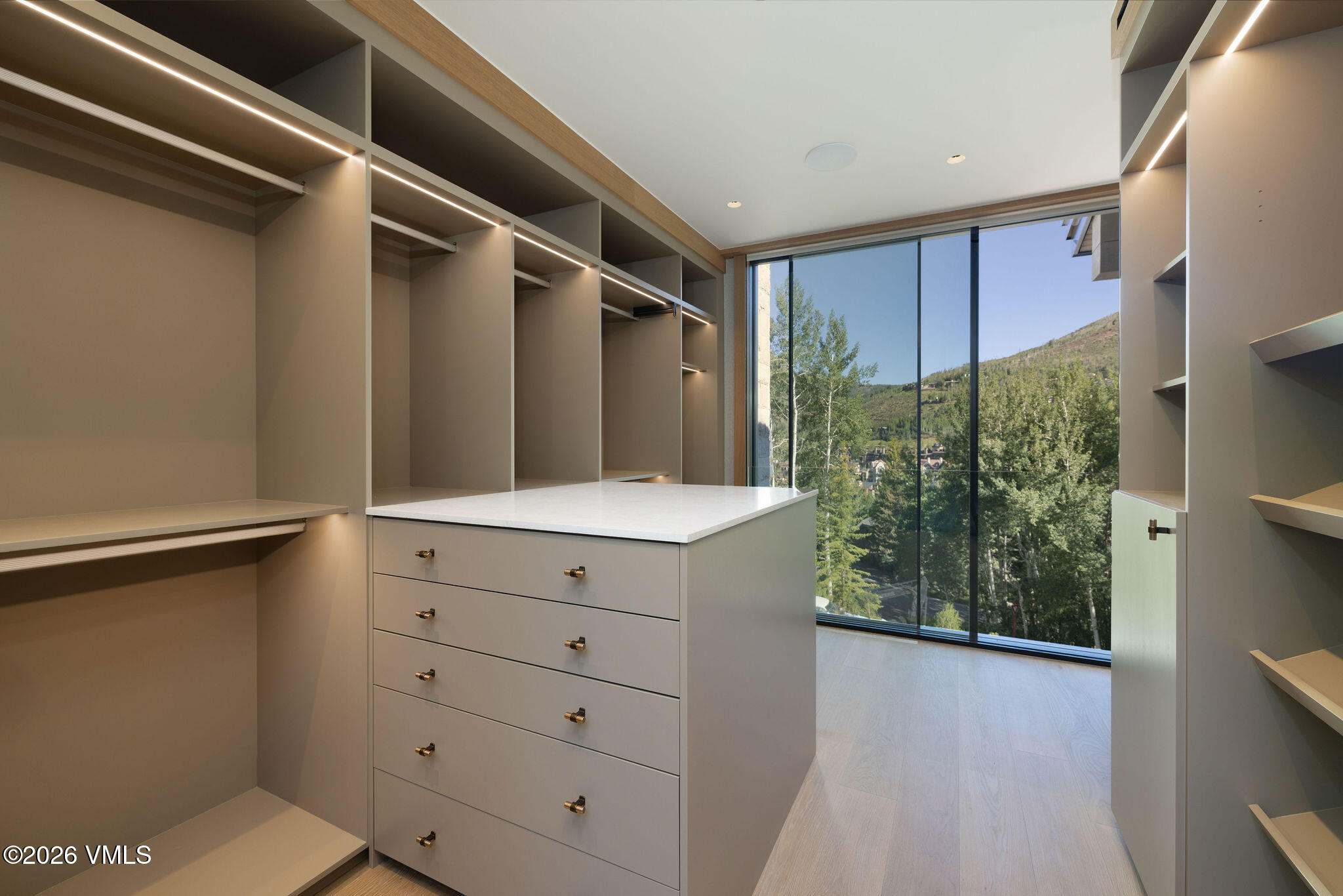 466 West Forest Road Vail, CO 81657 - Photo 5 of 20 2606_466_forest_rd_a_interior_primary_cl