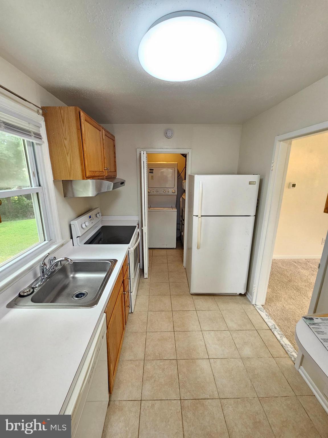 603 Pinewood Road Rockville, MD 20850 - Photo 10 of 32 Kitchen