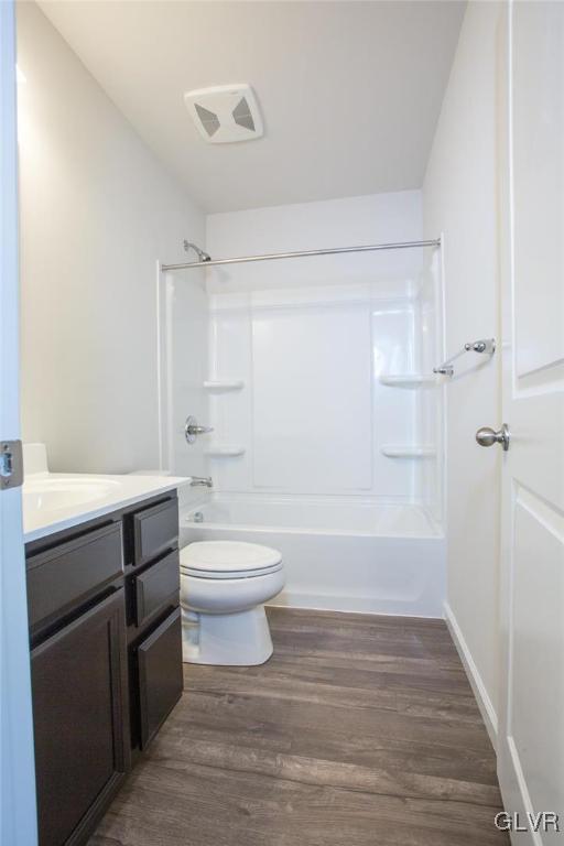 1941 Alex Road Easton, PA 18040 - Photo 14 of 23 Main bathroom