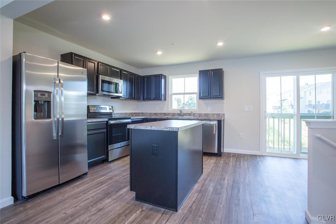 1941 Alex Road Easton, PA 18040 - Photo 4 of 23 Open kitchen w/center island