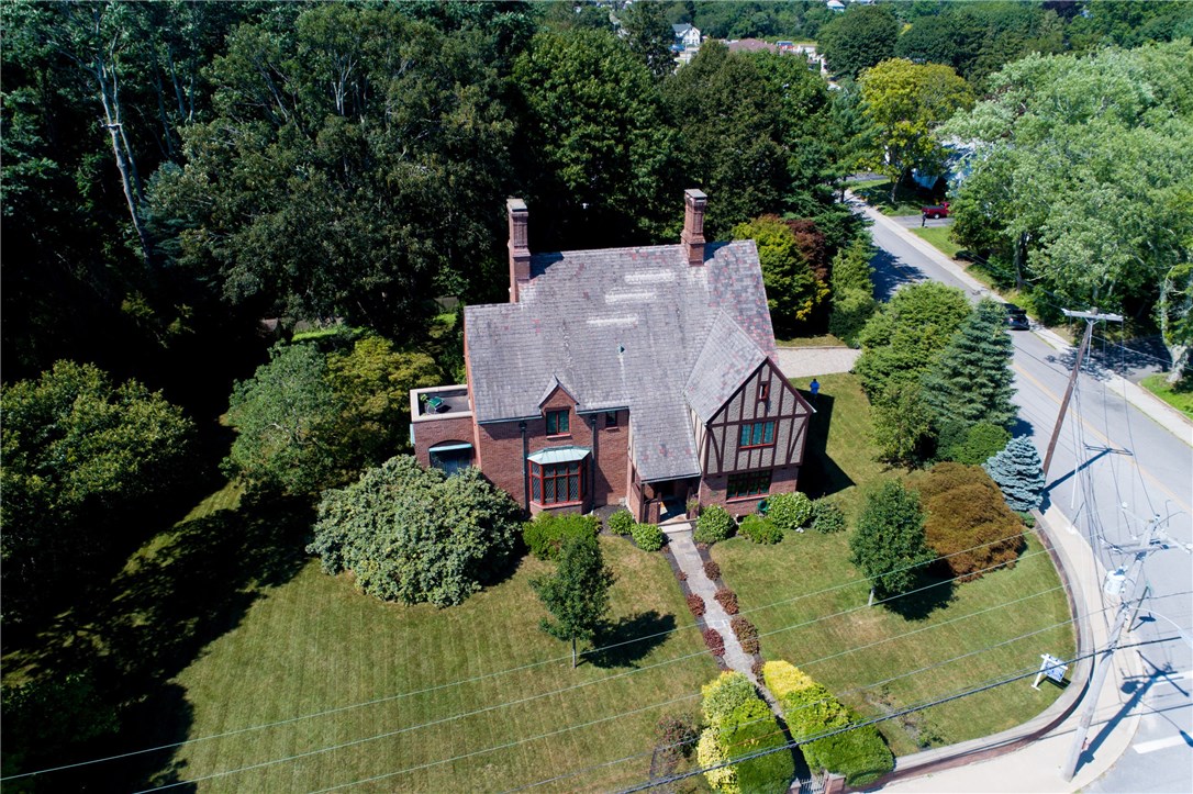 22 Wells Street Westerly, RI 02891 - Photo 6 of 40