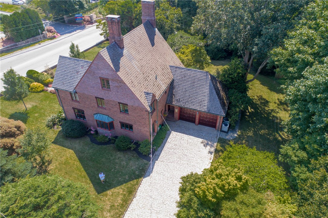 22 Wells Street Westerly, RI 02891 - Photo 8 of 40