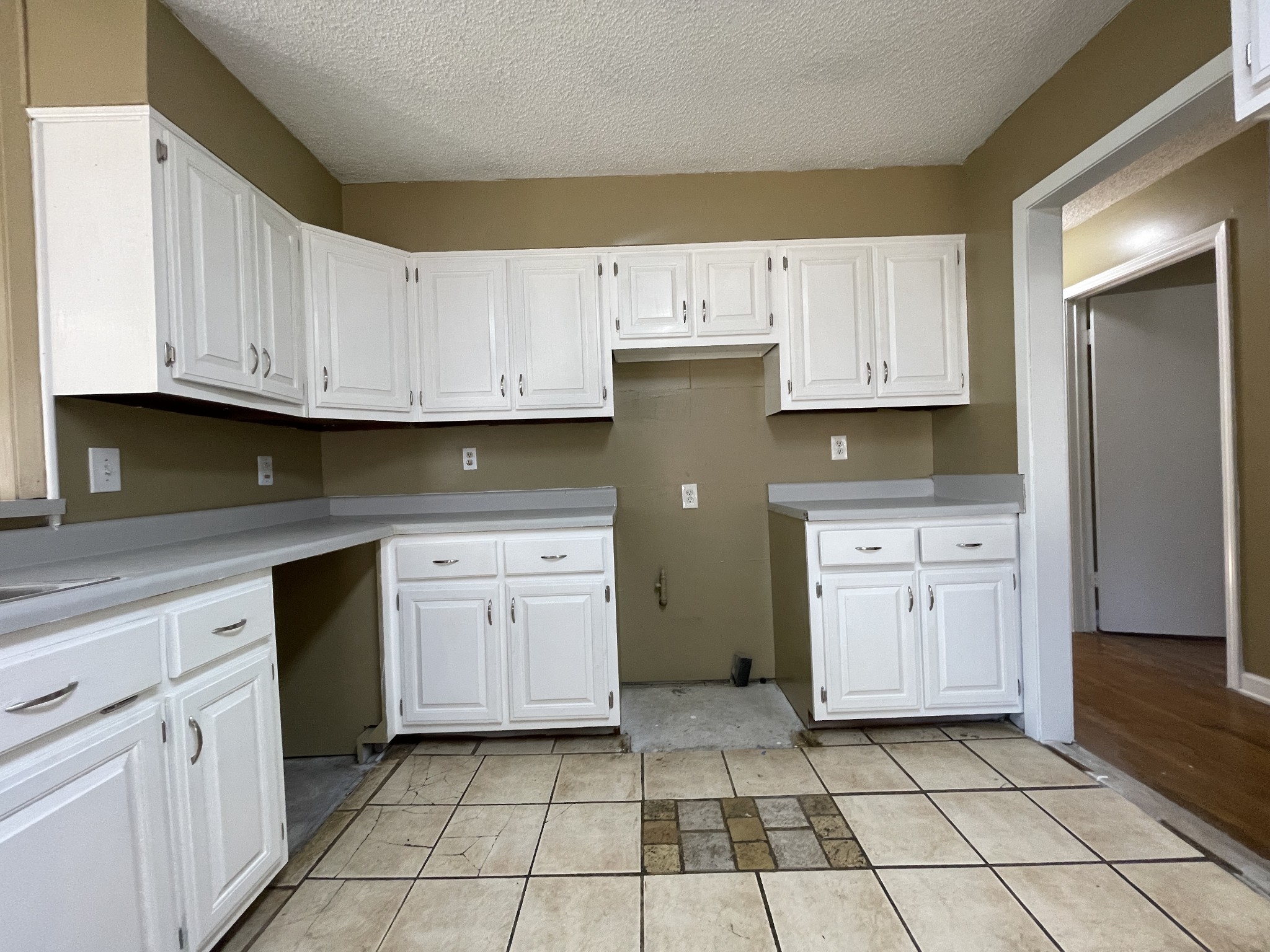 1852 Capri Road Memphis, TN 38117 - Photo 17 of 51