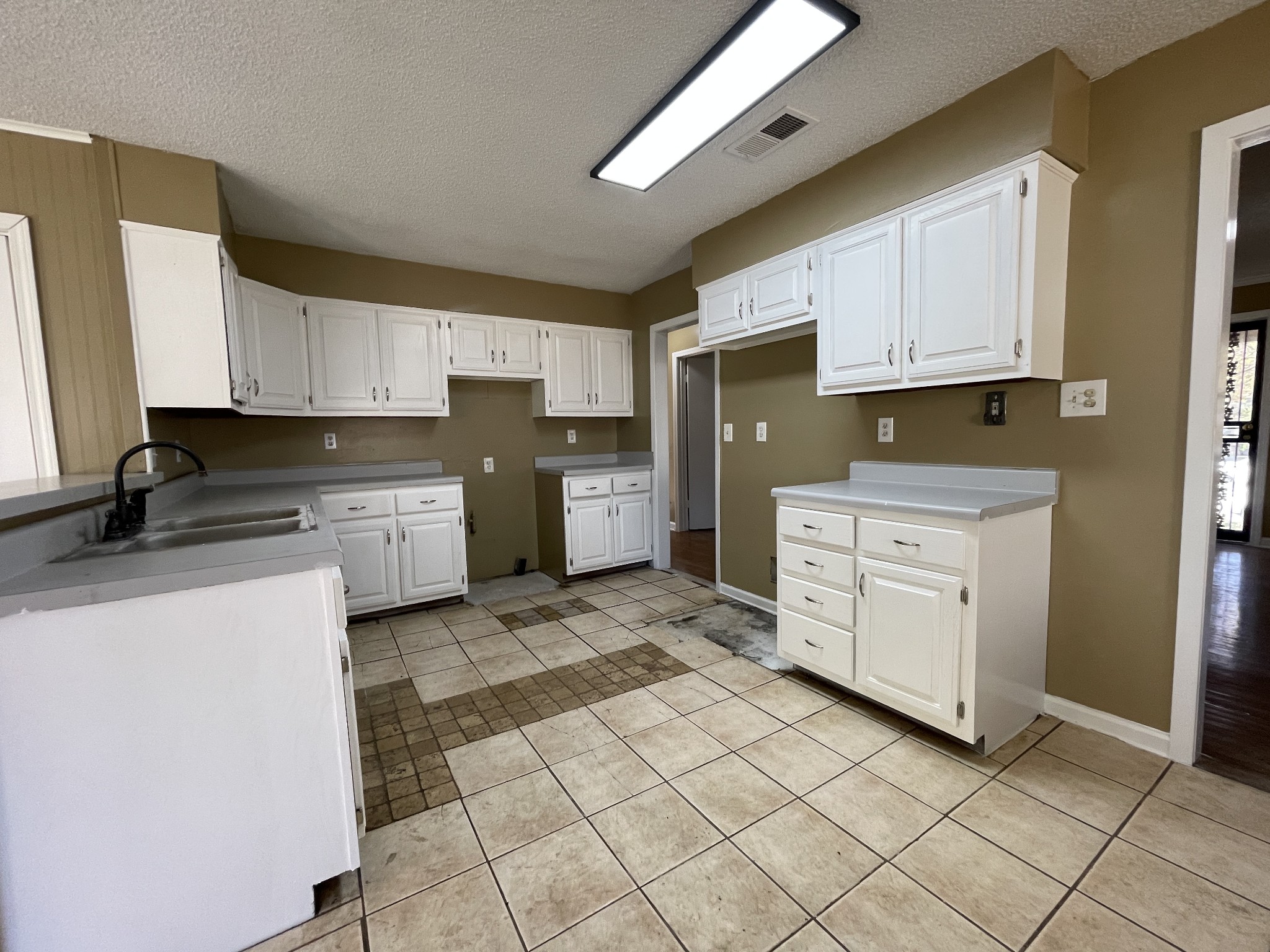 1852 Capri Road Memphis, TN 38117 - Photo 19 of 51