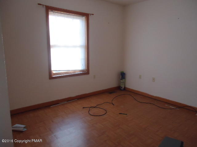 25 Pleasant Ridge Road East Stroudsburg, PA 18302 - Photo 12 of 14 DSC03354