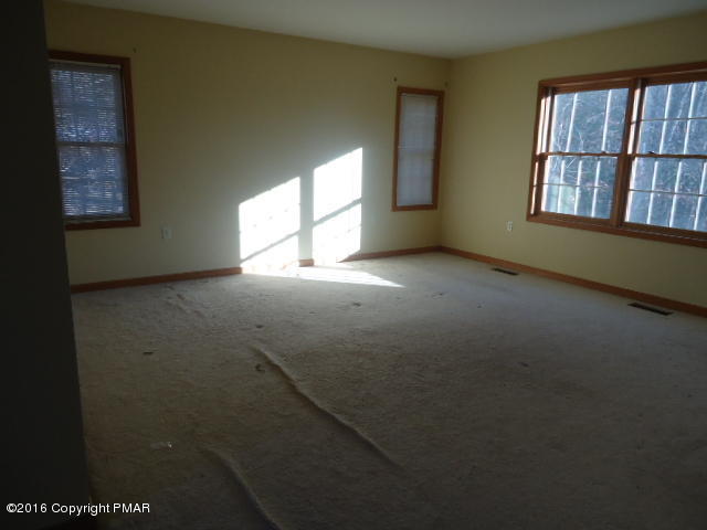 25 Pleasant Ridge Road East Stroudsburg, PA 18302 - Photo 9 of 14 DSC03359