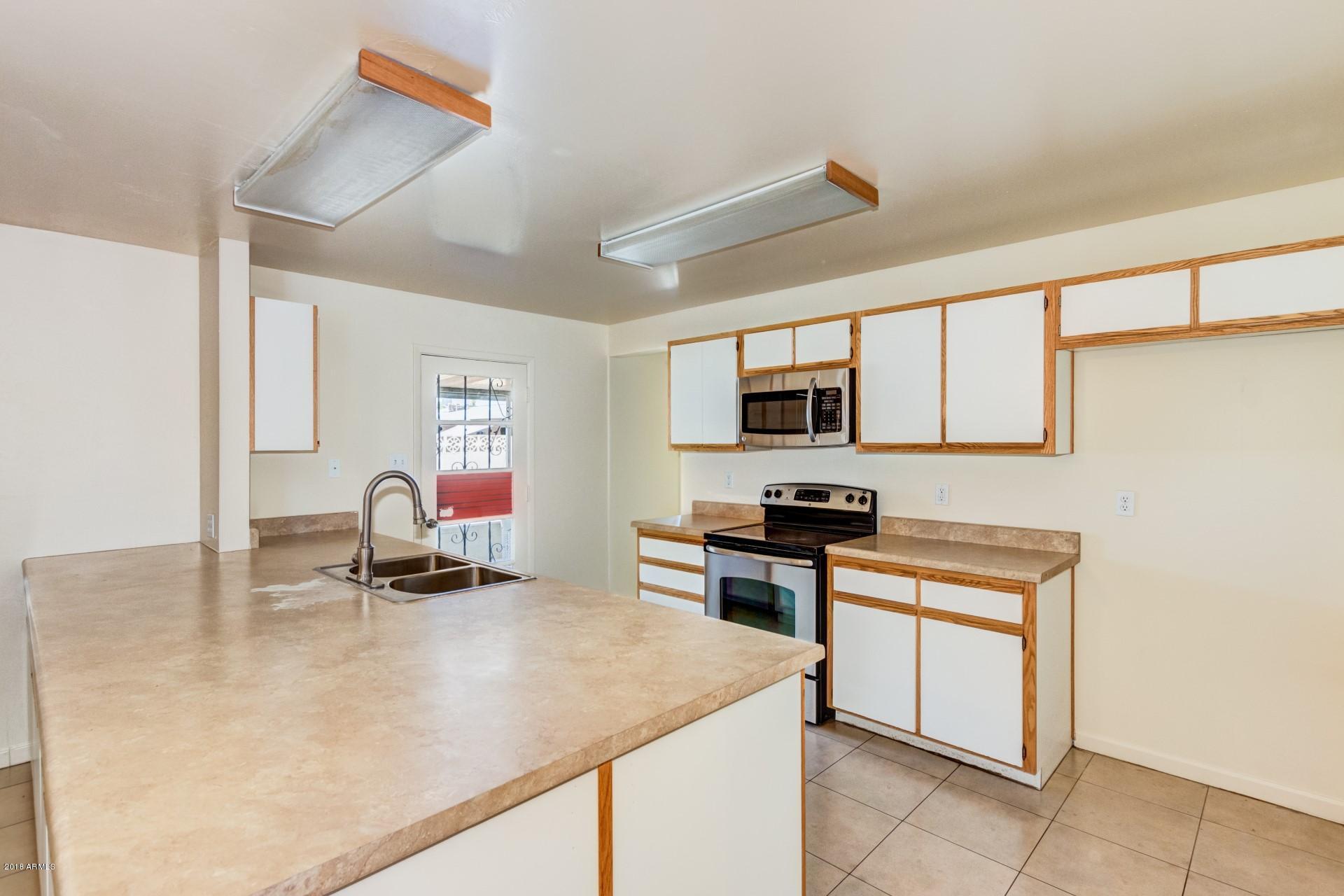 2114 West Bethany Home Road Phoenix, AZ 85015 - Photo 6 of 21 Bethany Home - 2114 (6)