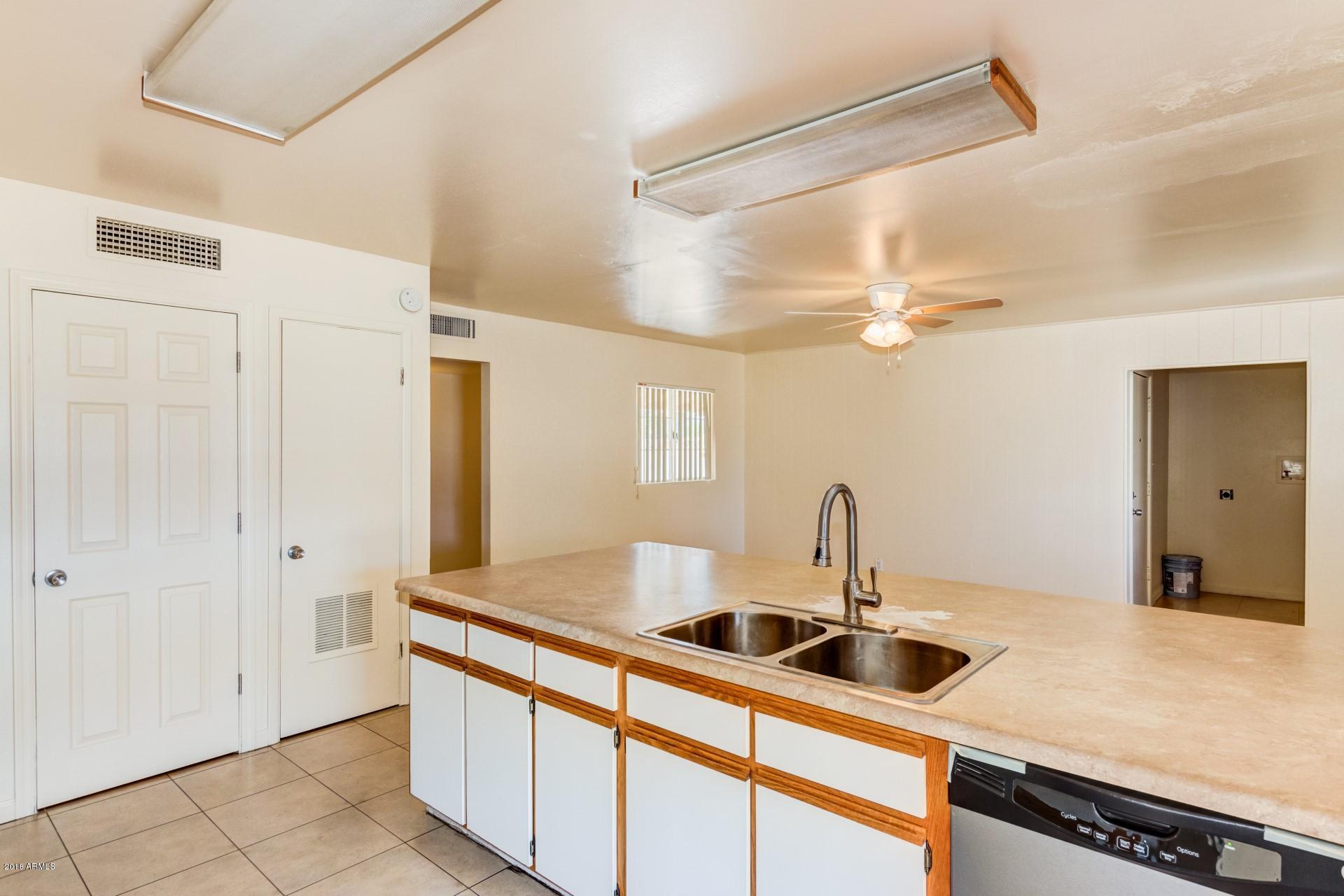 2114 West Bethany Home Road Phoenix, AZ 85015 - Photo 7 of 21 Bethany Home - 2114 (7)