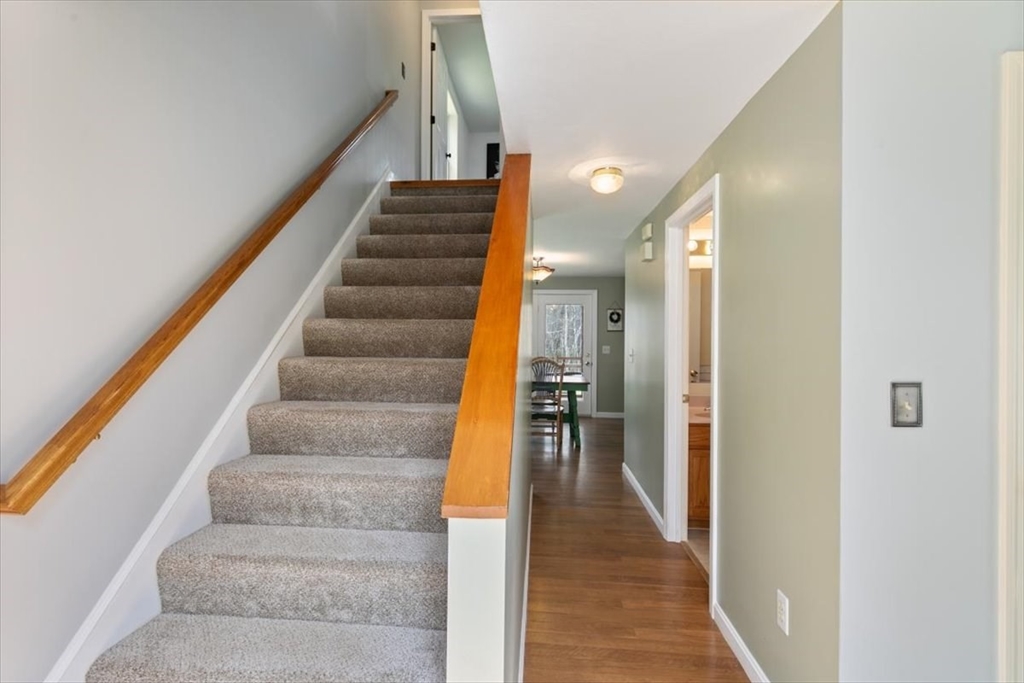 37 Chestnut Road Tyngsboro, MA 01879 - Photo 16 of 36 Gallery Image 16