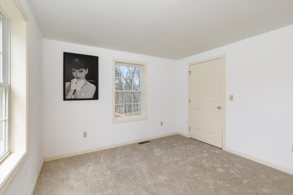 37 Chestnut Road Tyngsboro, MA 01879 - Photo 20 of 36 Gallery Image 20
