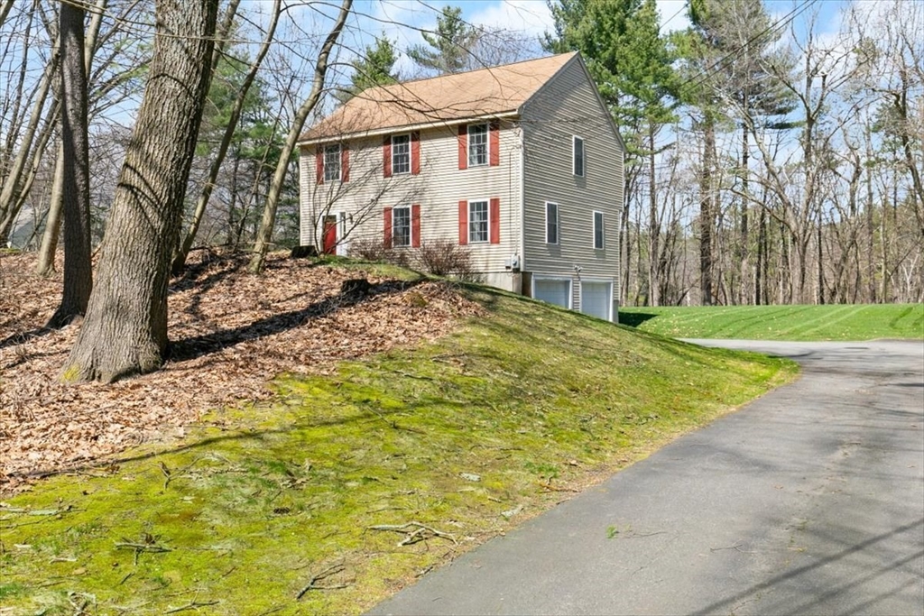 37 Chestnut Road Tyngsboro, MA 01879 - Photo 2 of 36 Gallery Image 2