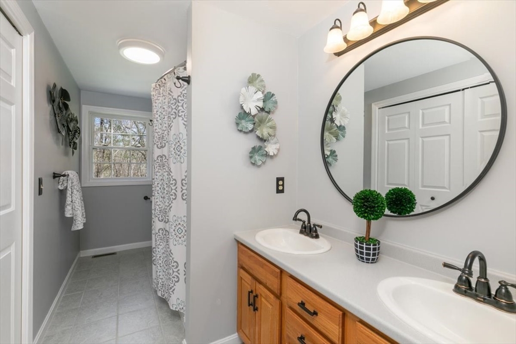 37 Chestnut Road Tyngsboro, MA 01879 - Photo 22 of 36 Gallery Image 22