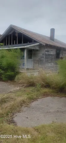 $93,500 | 610 Comfort Road, Richlands, NC 28574