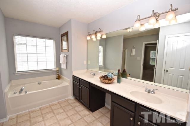 5720 Enoree Lane Raleigh, NC 27616 - Photo 13 of 25 Gallery Image 13