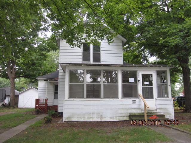 235 4th Avenue Three Rivers, MI 49093 - Photo 1 of 8 Primary Photo