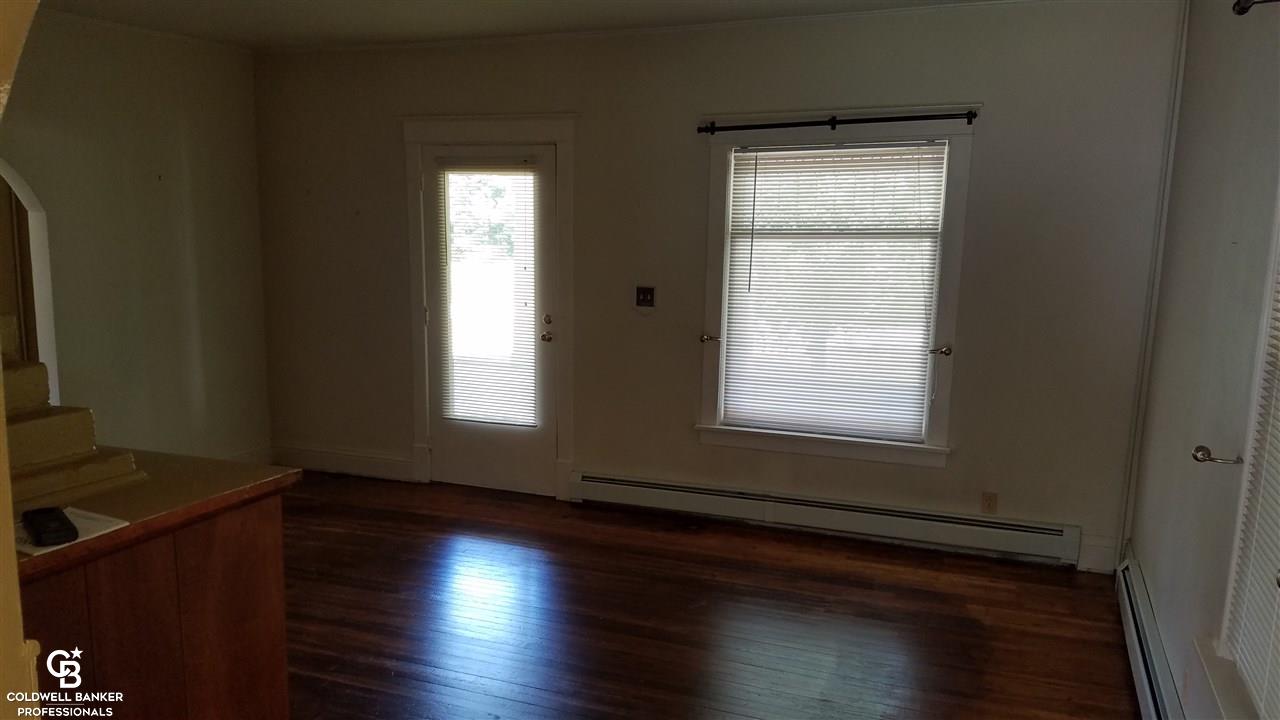 10965 Brandon Road Emmett, MI 48022 - Photo 4 of 18 This is a view of the dining area.