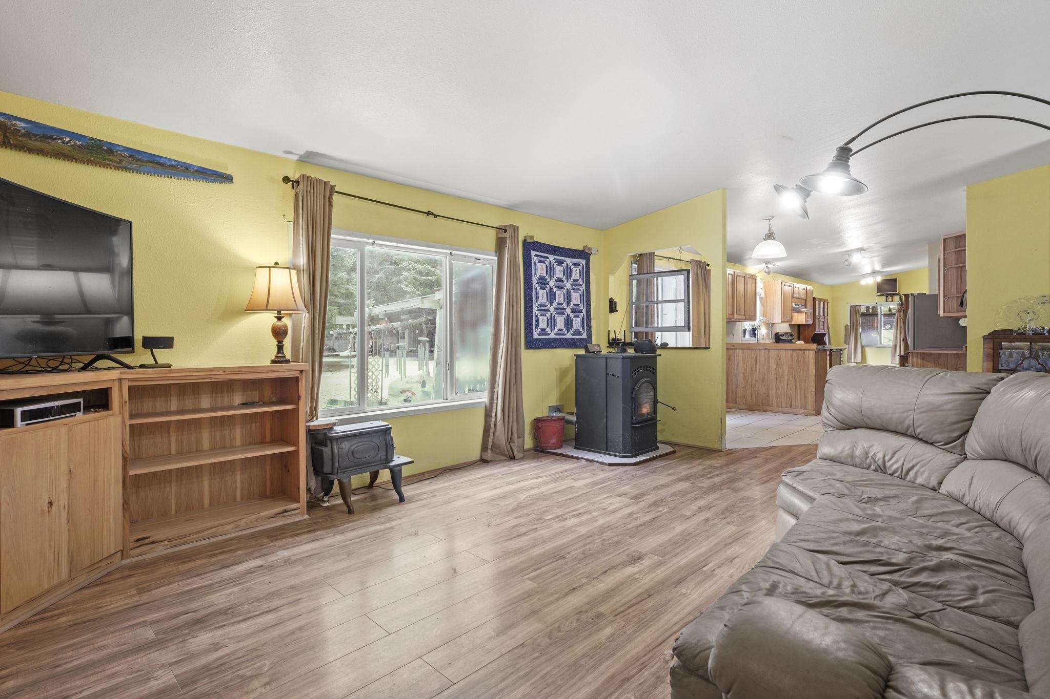 370 Ohana Road Newport, WA 99156 - Photo 4 of 45