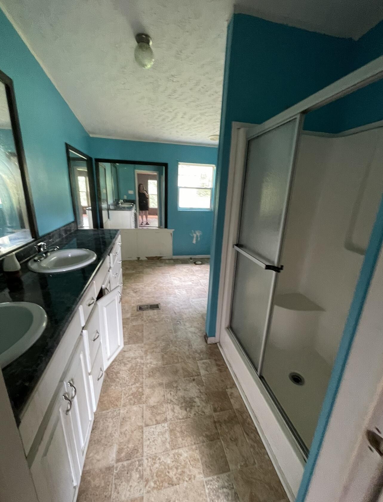 131 South Pine Grove Road LaFayette, GA 30728 - Photo 8 of 9 20230829_205031000_iOS