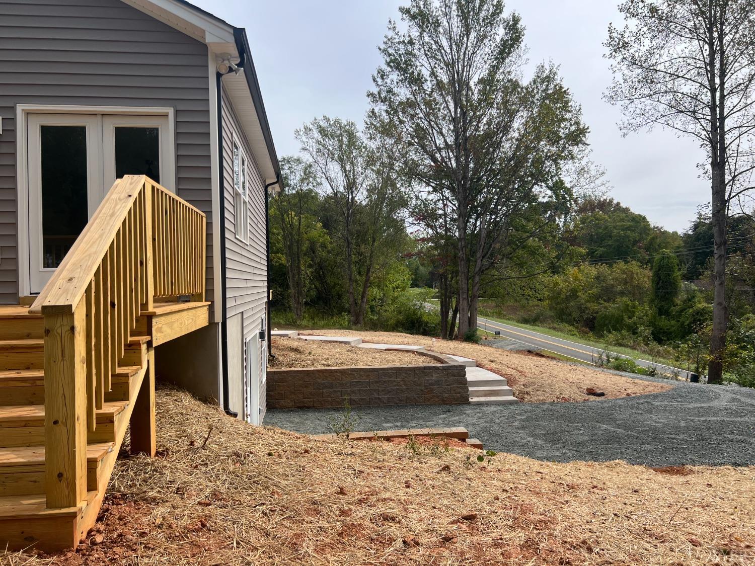 742 Winesap Road Madison Heights, VA 24572 - Photo 6 of 23 Gallery Image 6