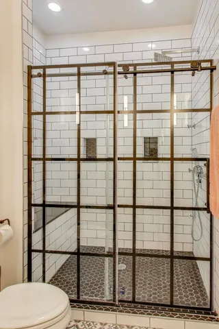 a bathroom with a toilet