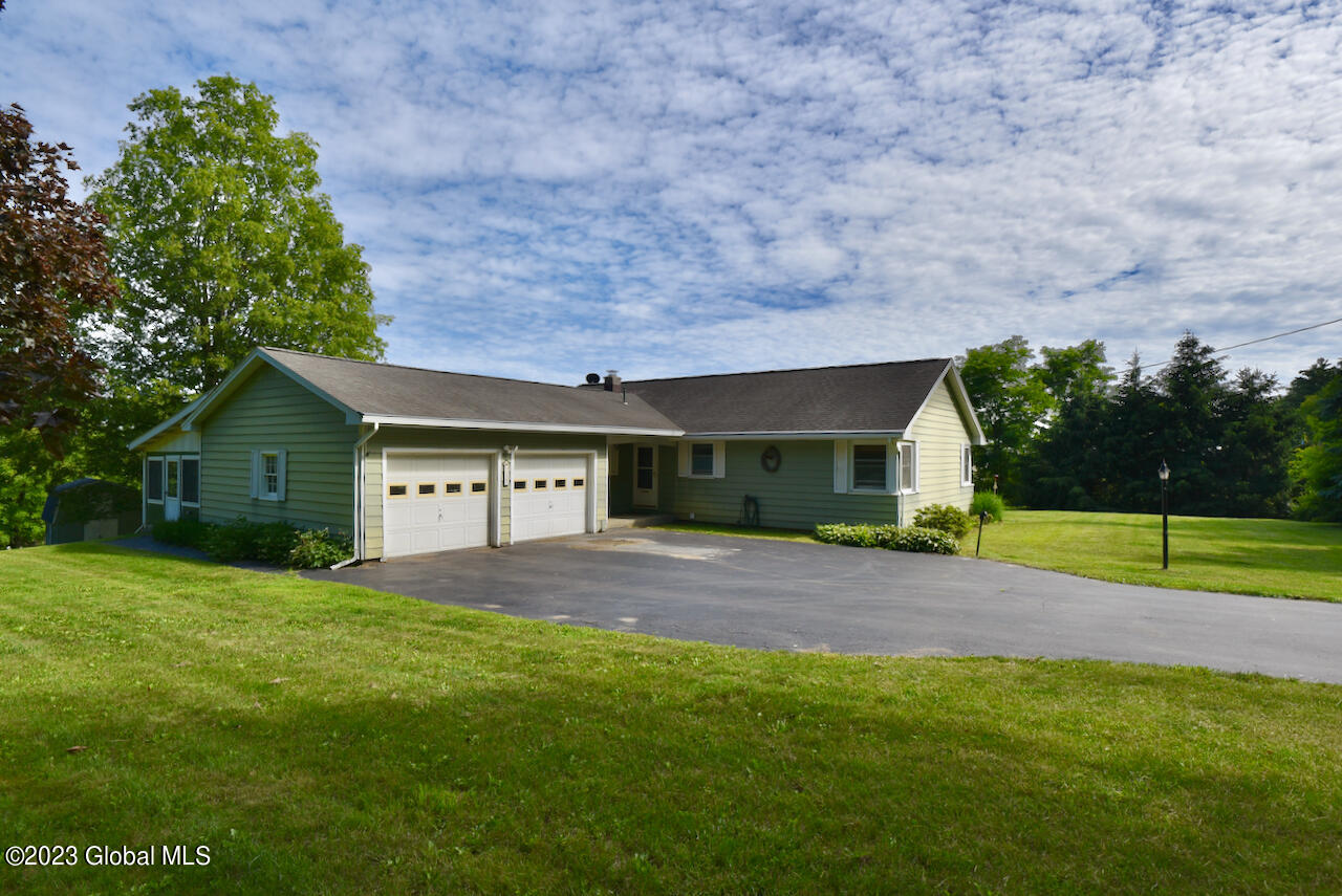 127 George Thompson Road Mechanicville, NY 12118 - Photo 1 of 38 1