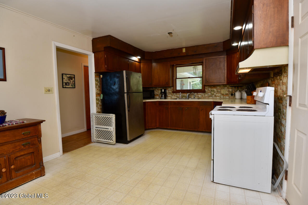 127 George Thompson Road Mechanicville, NY 12118 - Photo 14 of 38 15