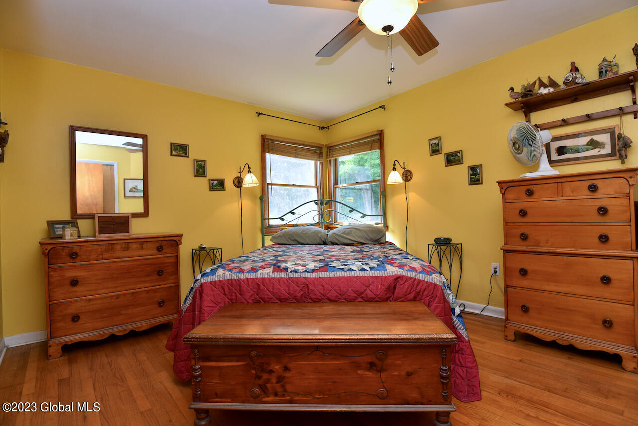 127 George Thompson Road Mechanicville, NY 12118 - Photo 5 of 38 21