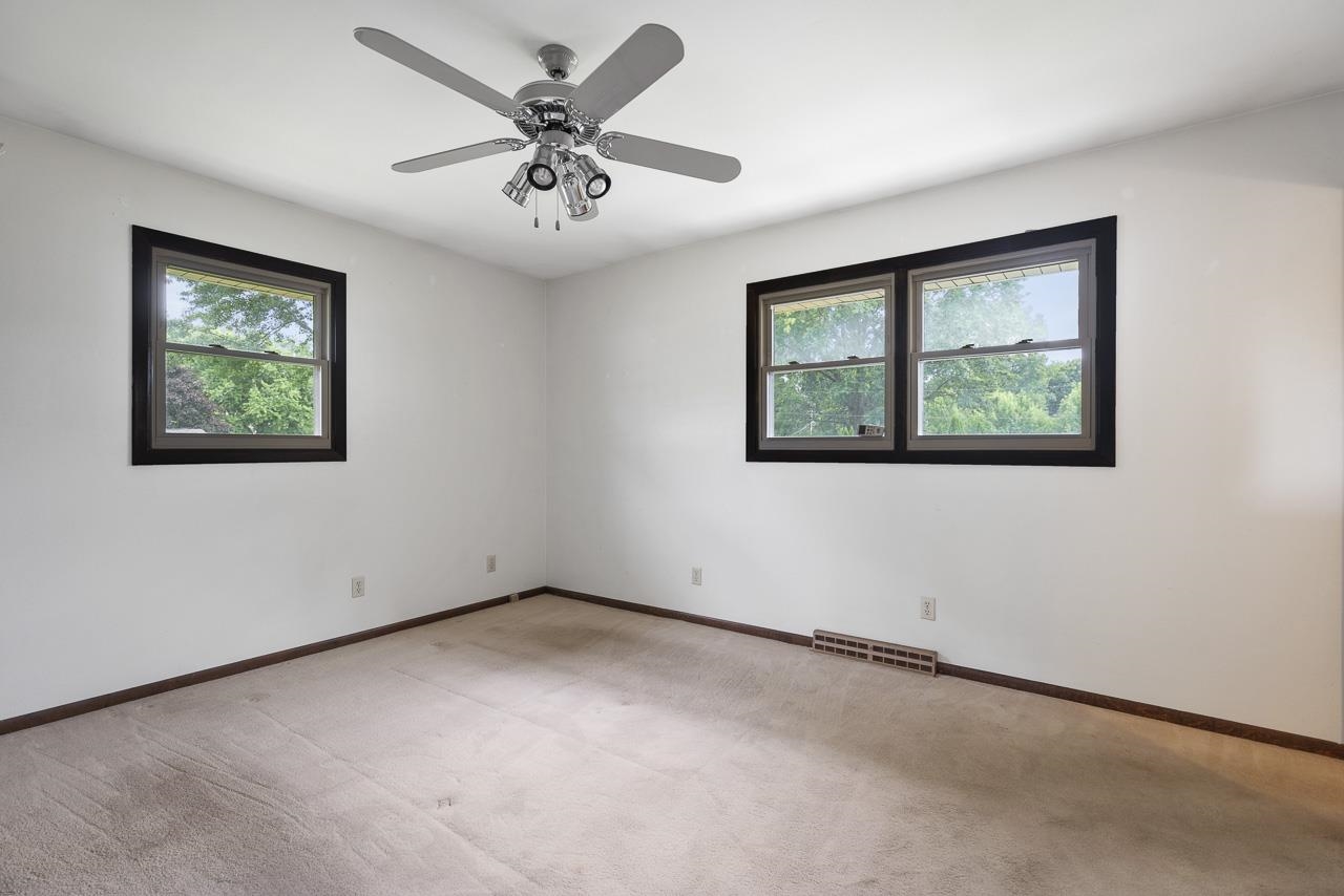 6411 Graydon Road Rockford, IL 61109 - Photo 15 of 50 Gallery Image 15