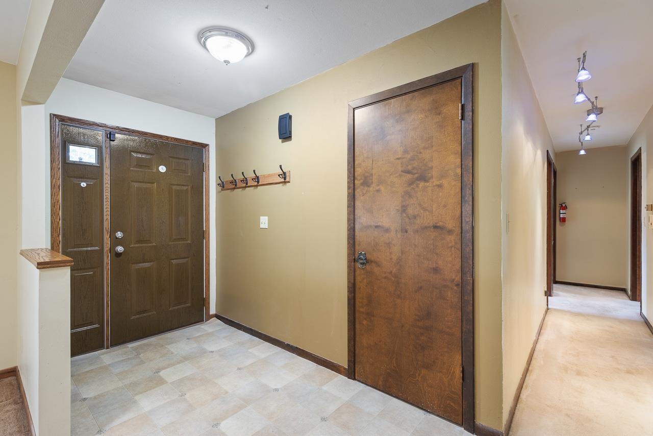 6411 Graydon Road Rockford, IL 61109 - Photo 4 of 50 Gallery Image 4