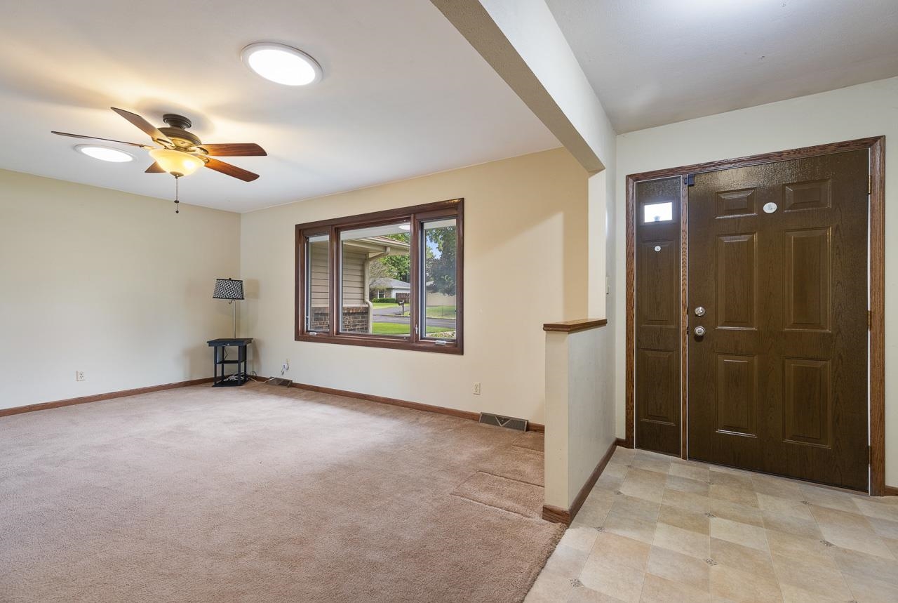 6411 Graydon Road Rockford, IL 61109 - Photo 5 of 50 Gallery Image 5