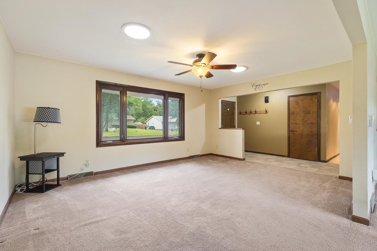 6411 Graydon Road Rockford, IL 61109 - Photo 7 of 50 Gallery Image 7