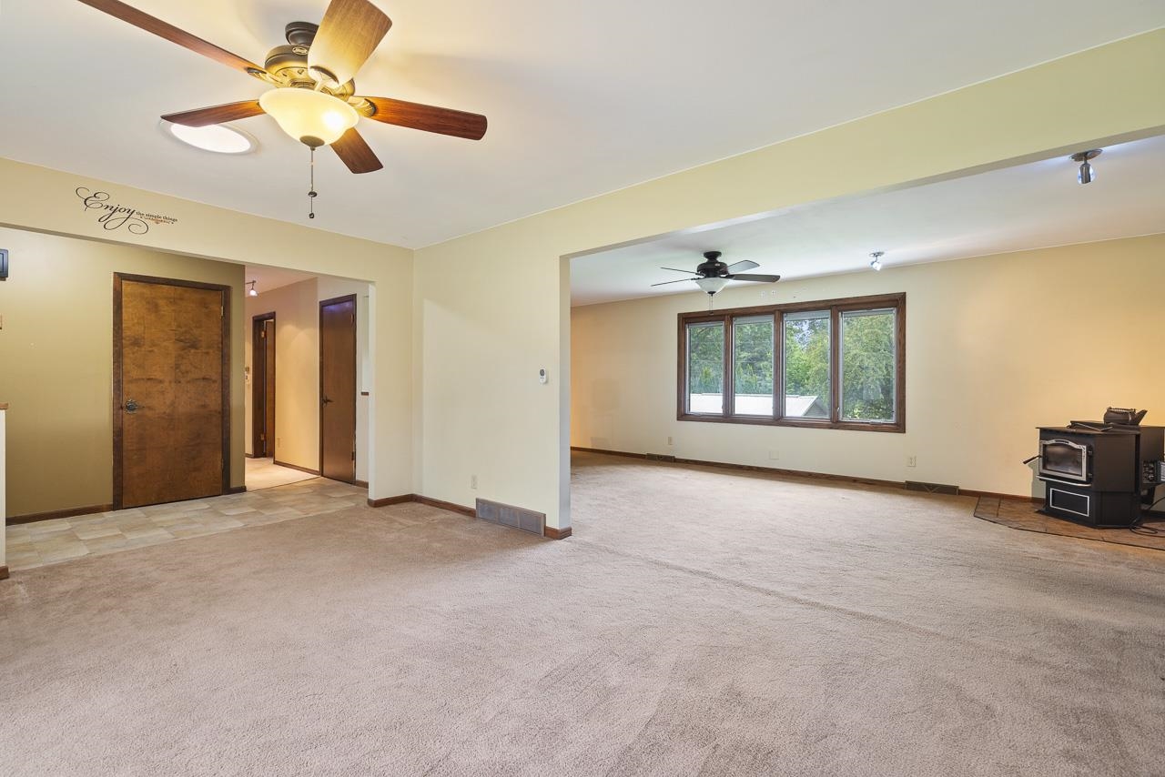 6411 Graydon Road Rockford, IL 61109 - Photo 9 of 50 Gallery Image 9