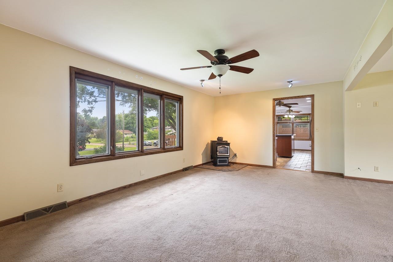 6411 Graydon Road Rockford, IL 61109 - Photo 10 of 50 Gallery Image 10