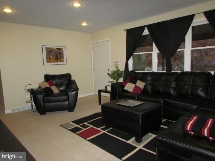 46 Spring Road Malvern, PA 19355 - Photo 4 of 15 Living Room