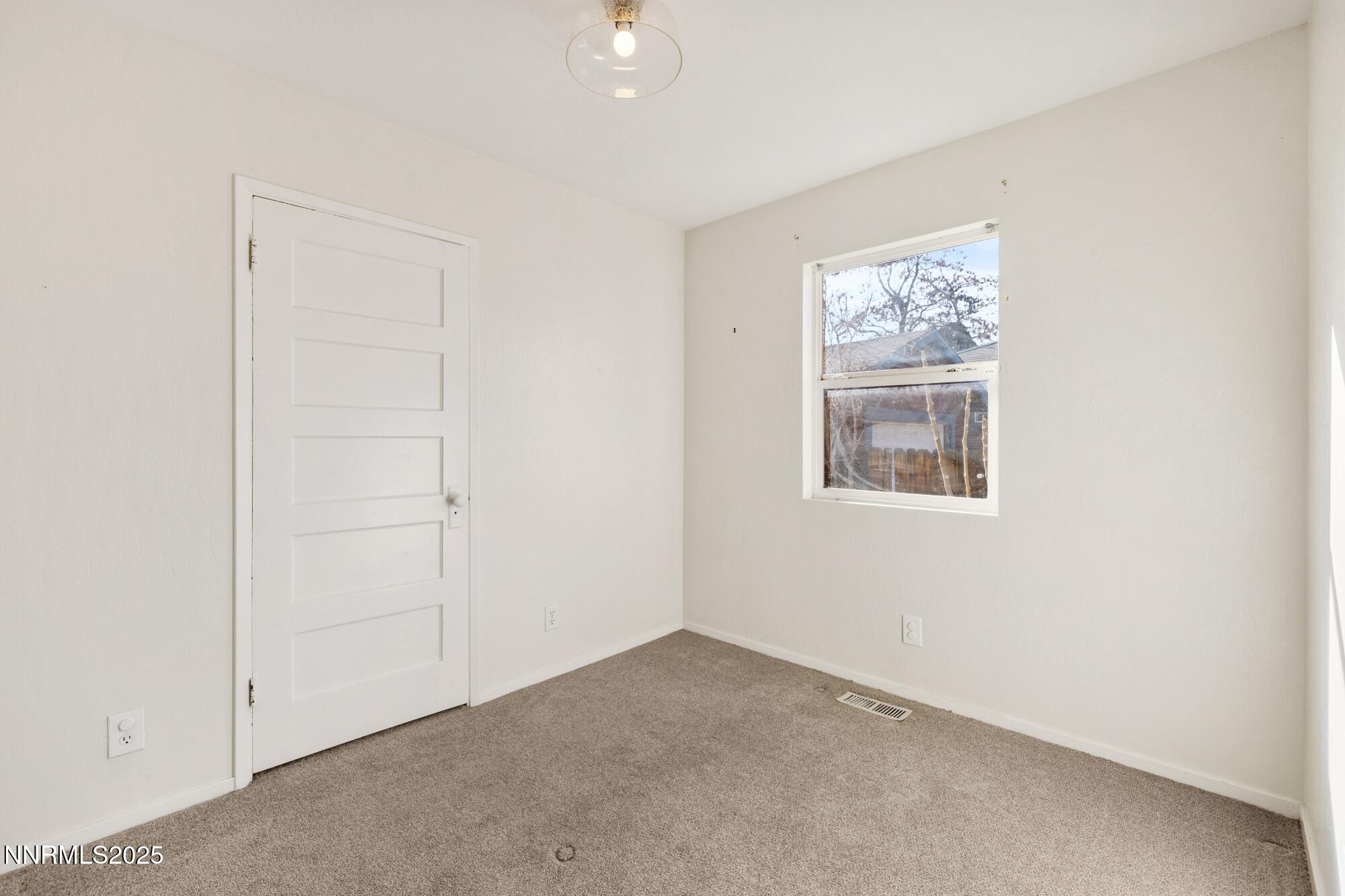 424 West 10th Street Reno, NV 89503 - Photo 9 of 12 10th pic 9 downstairs bdrm