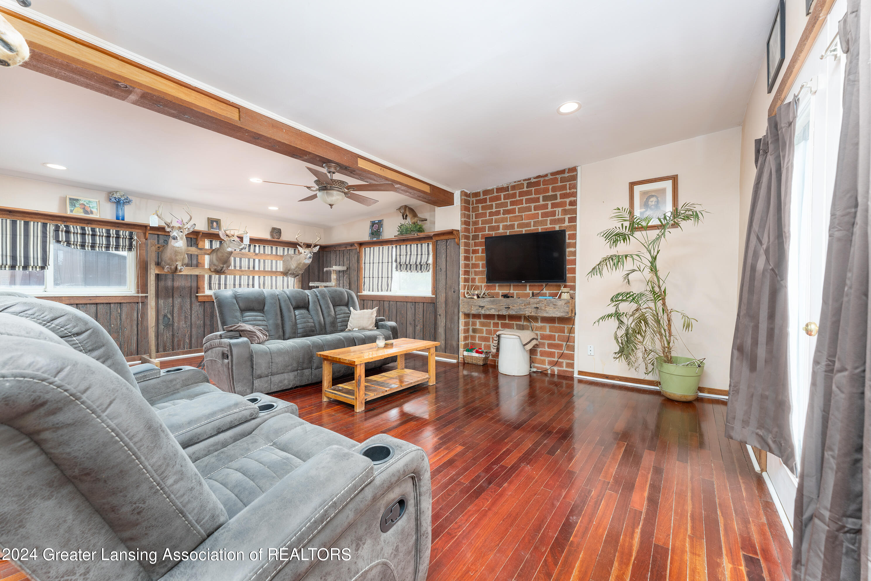 9383 White Road Linden, MI 48451 - Photo 13 of 44 DSC00475