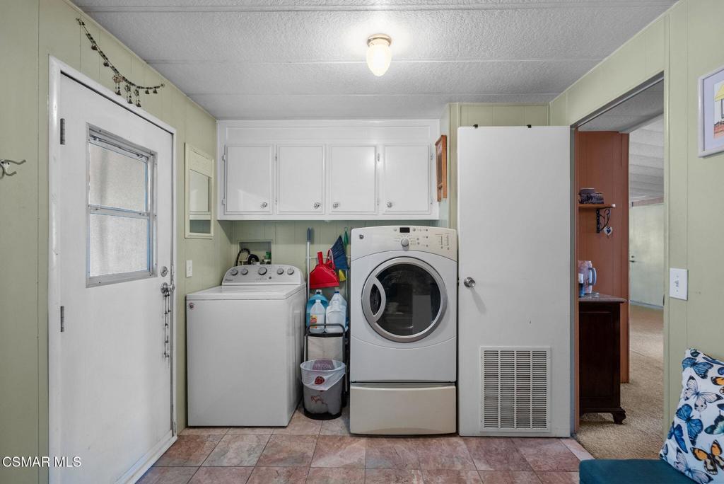1550 Rory Lane, Unit 239 Simi Valley, CA 93063 - Photo 29 of 37 a utility room with dryer and washer