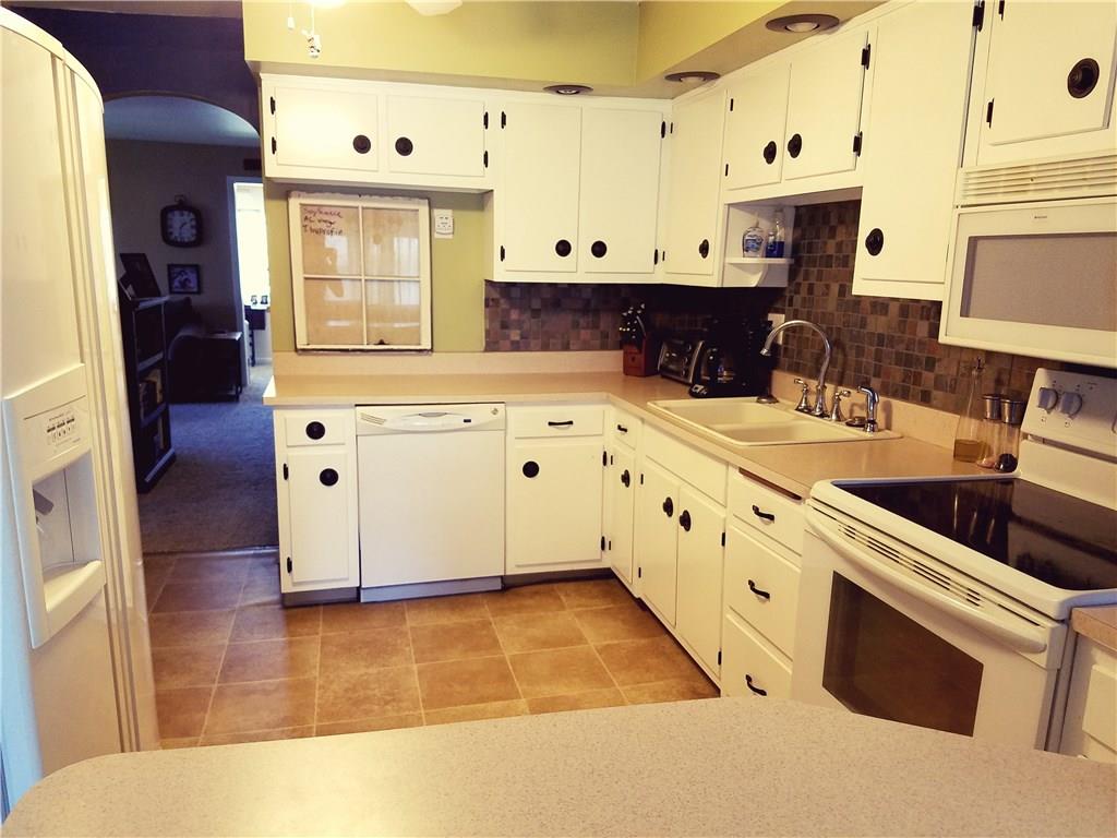 213 Linhurst Avenue Butler, PA 16001 - Photo 11 of 24 Gallery Image 11