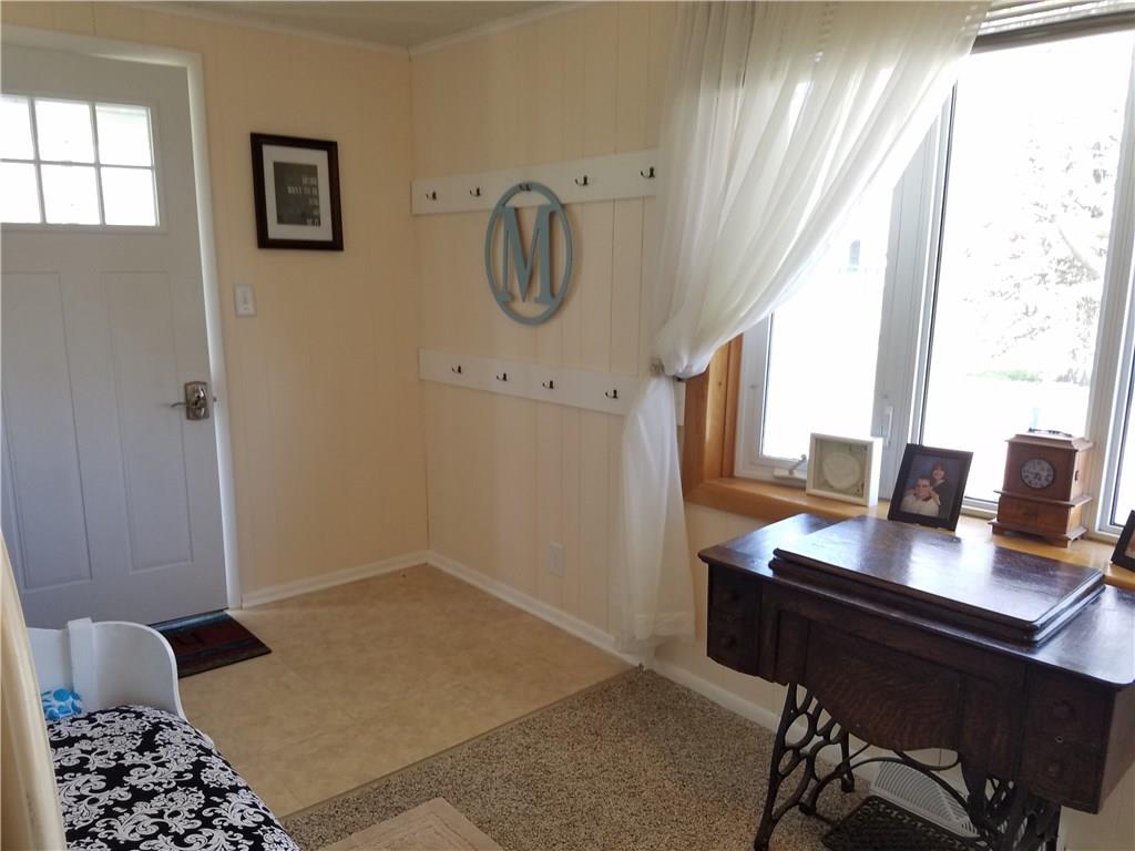 213 Linhurst Avenue Butler, PA 16001 - Photo 4 of 24 8X20 entry with new tile flooring.