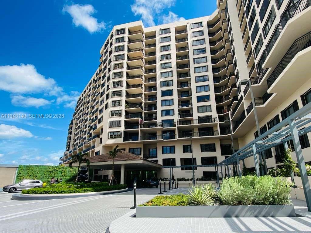 540 Brickell Key Drive, Unit 1201 Miami, FL 33131 - Photo 3 of 18 a front view of a building