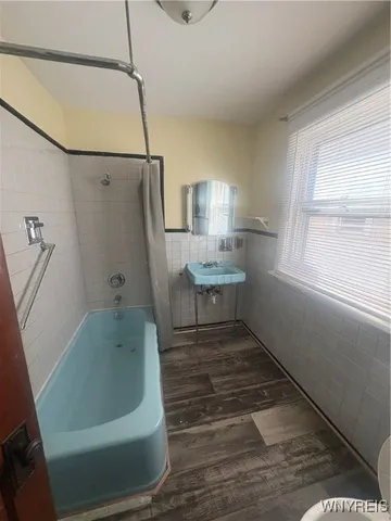 $1,600 | 2239 Willow Avenue, Niagara Falls, NY 14305