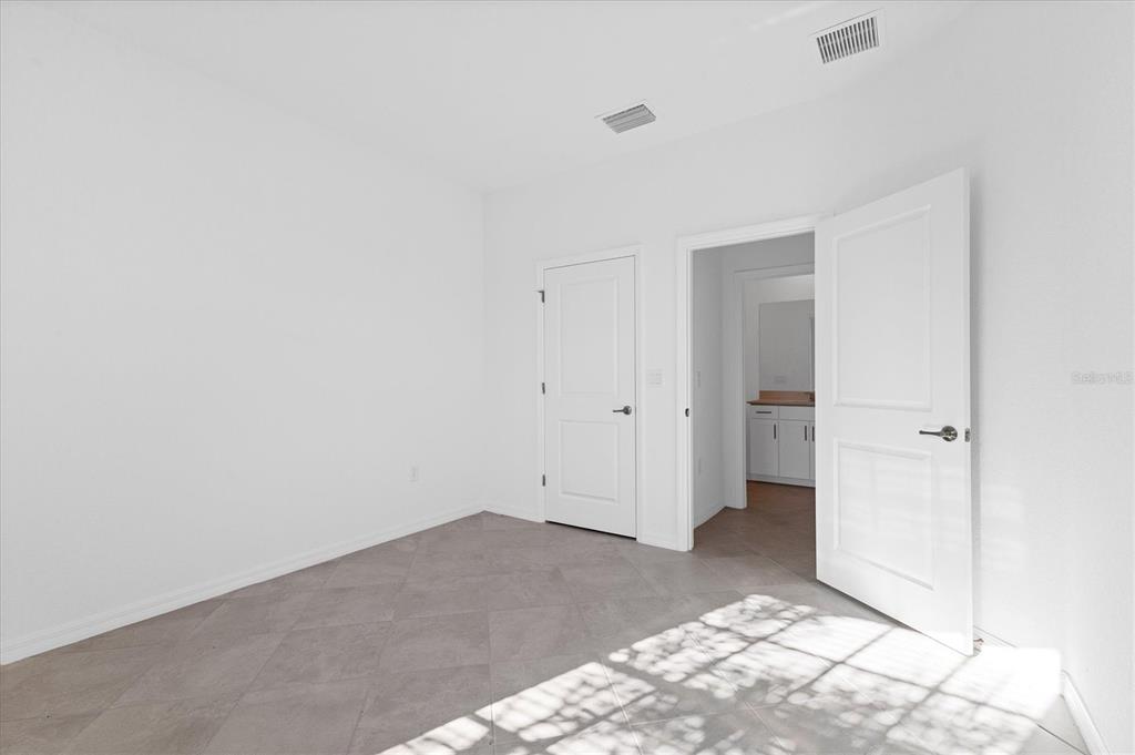 19095 Cabernet Court Venice, FL 34293 - Photo 19 of 76