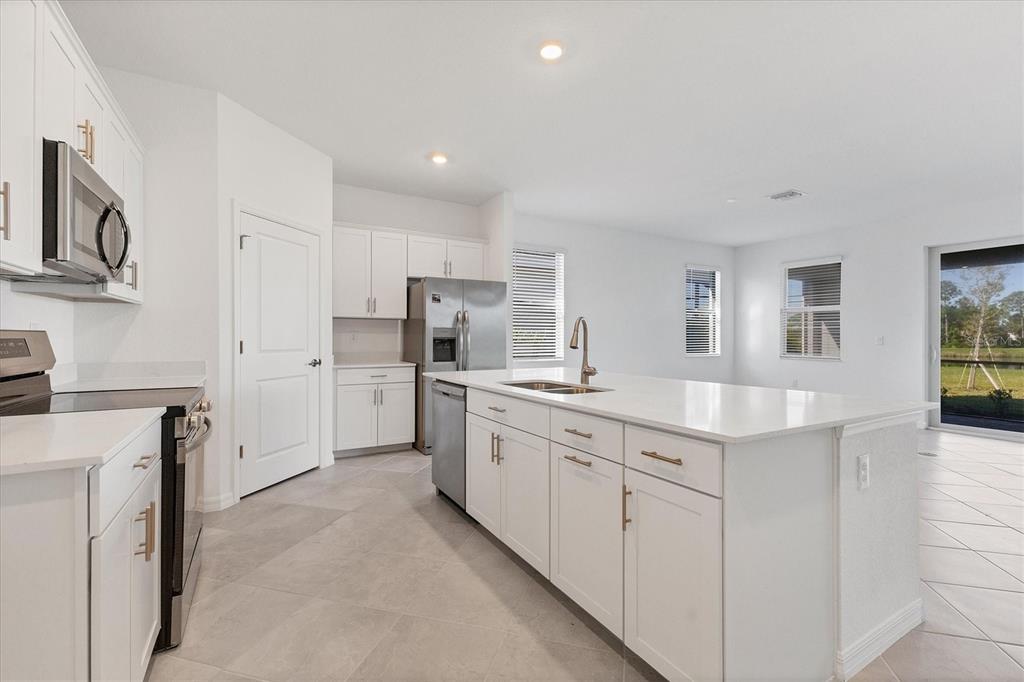 19095 Cabernet Court Venice, FL 34293 - Photo 8 of 76