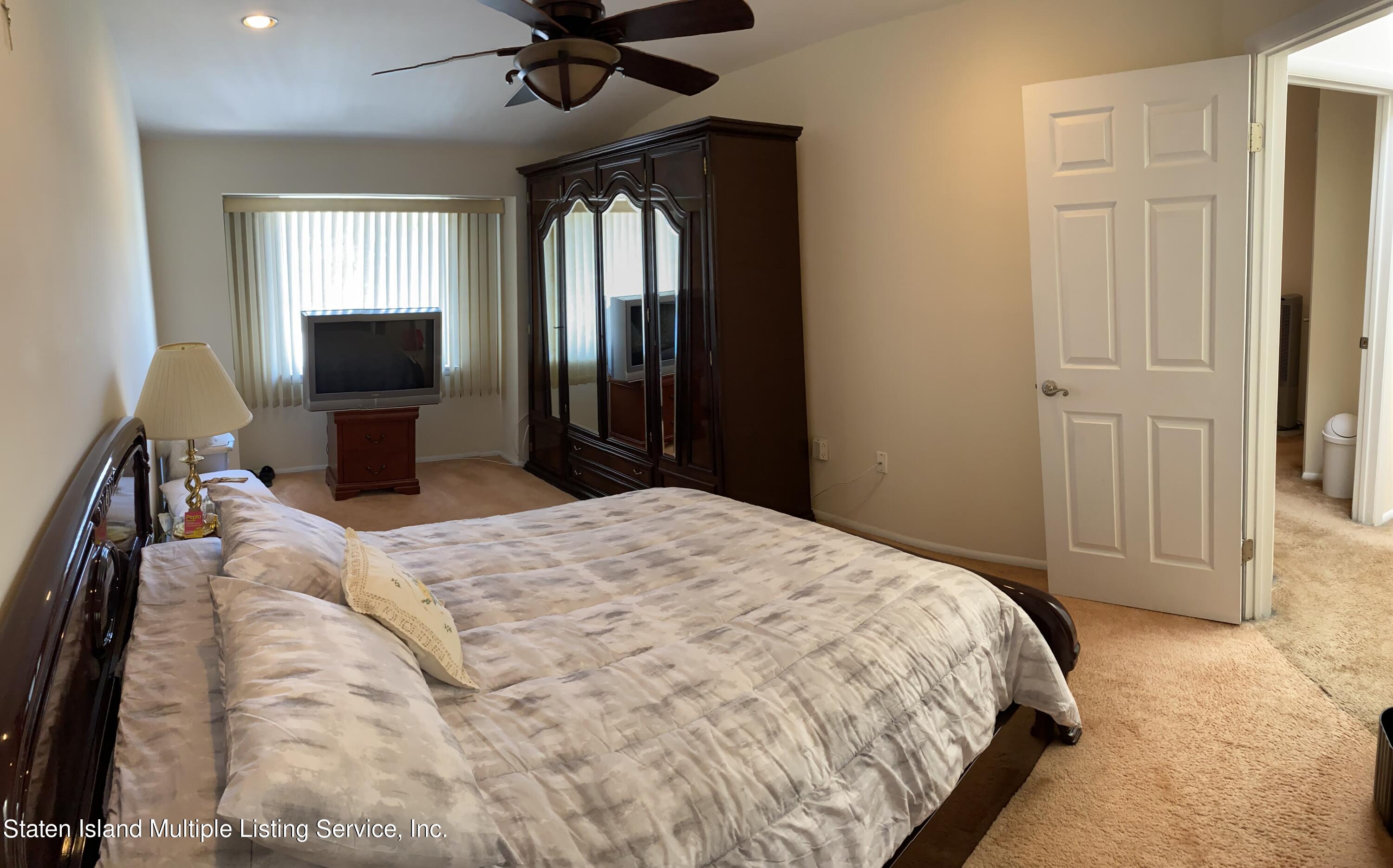 34 Hart Loop Staten Island, NY 10306 - Photo 11 of 17 Main Bedroom 1